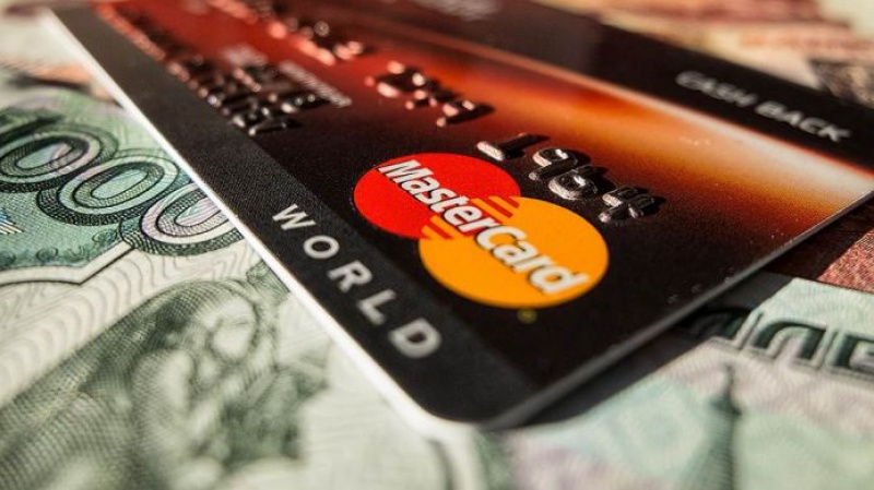 Visa и Mastercard в рамках наложенных администрацией США санкций перестали обслуживать клиентов банк
