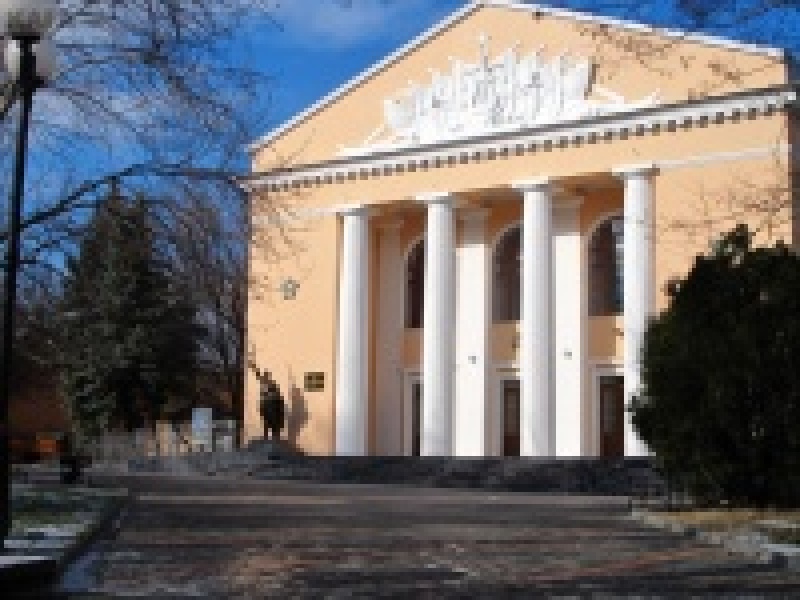 Большая хоральная синагога (Дом офицеров) в Феодосии