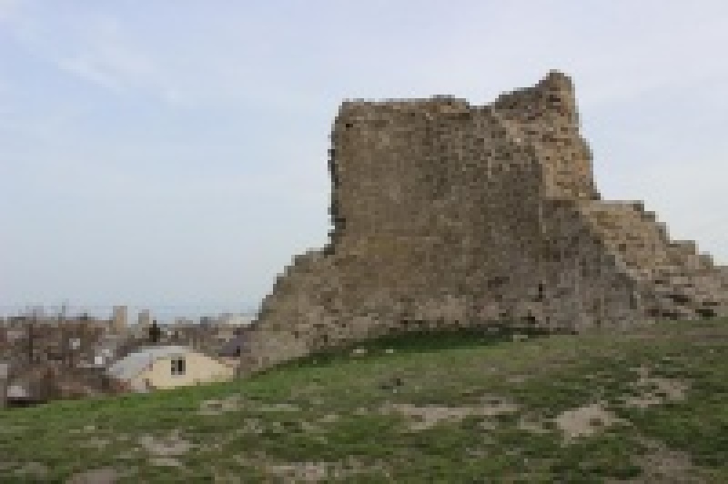 Башня Джованни Дискаффа (круглая башня) в Феодосии