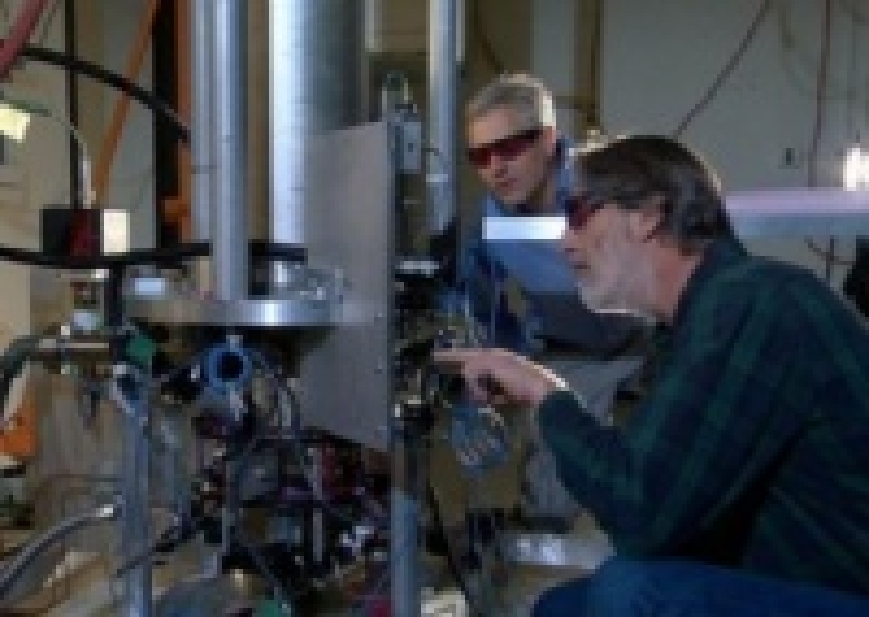 Ученые из США запустили высокоточные атомные часы