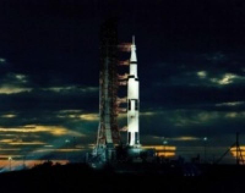 Роскосмос приступил к разработке проекта ракету для полета на Луну